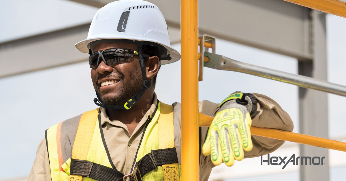 Are chinstraps for safety helmets necessary? [Fact check]