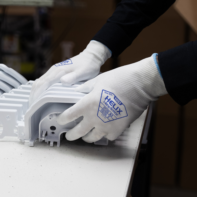 White Helix 1051 in action