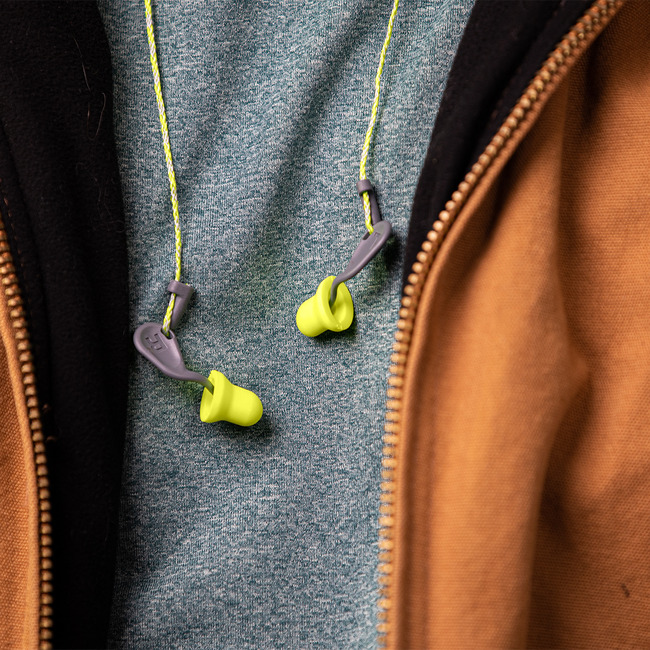 simpleFit disposable guided earplugs // corded frontview image